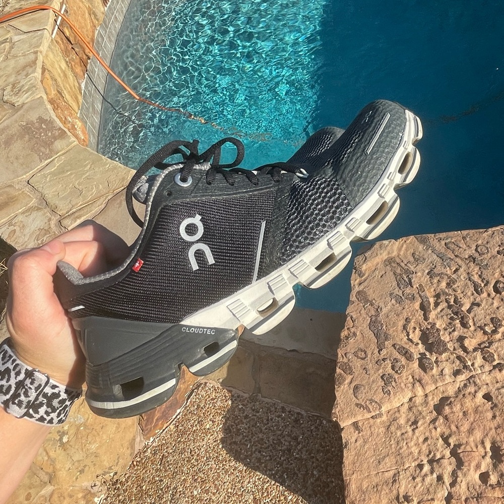 On Cloud Sz 6